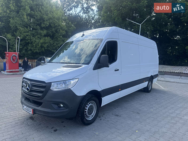 Грузовой фургон Mercedes-Benz Sprinter 2021 в 