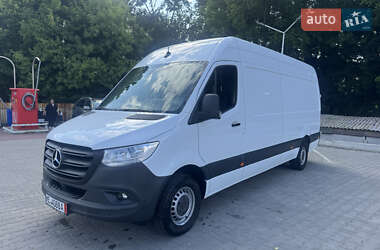 Грузовой фургон Mercedes-Benz Sprinter 2021 в 