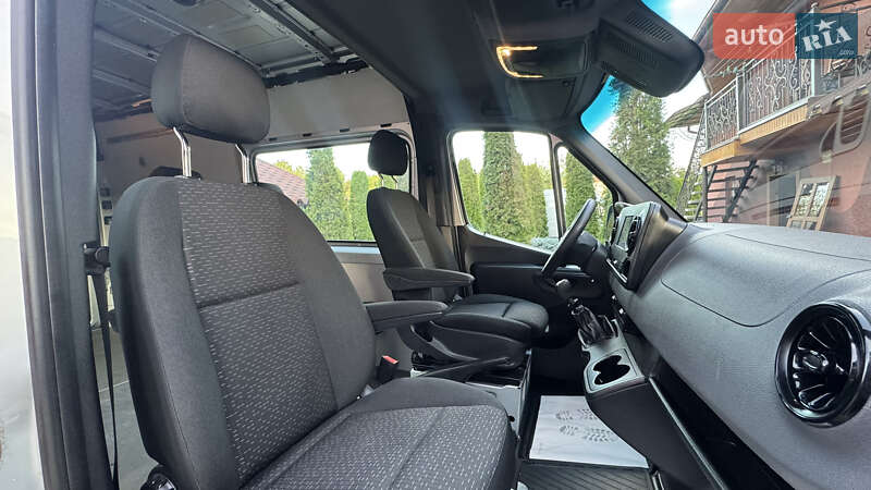 Грузовой фургон Mercedes-Benz Sprinter 2022 в Сваляве фото 82 Грузовой фургон Mercedes-Benz Sprinter 2022 в Сваляве