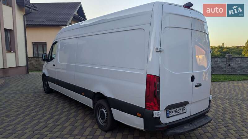 Вантажний фургон Mercedes-Benz Sprinter 2021 в Рівному