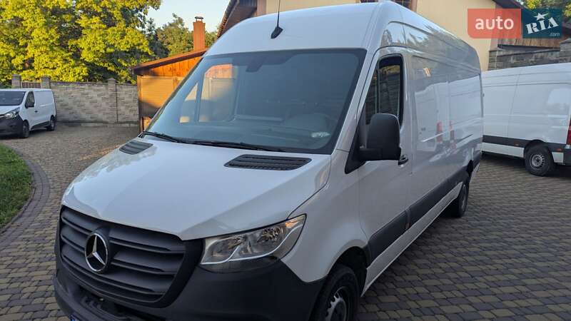 Вантажний фургон Mercedes-Benz Sprinter 2021 в Рівному