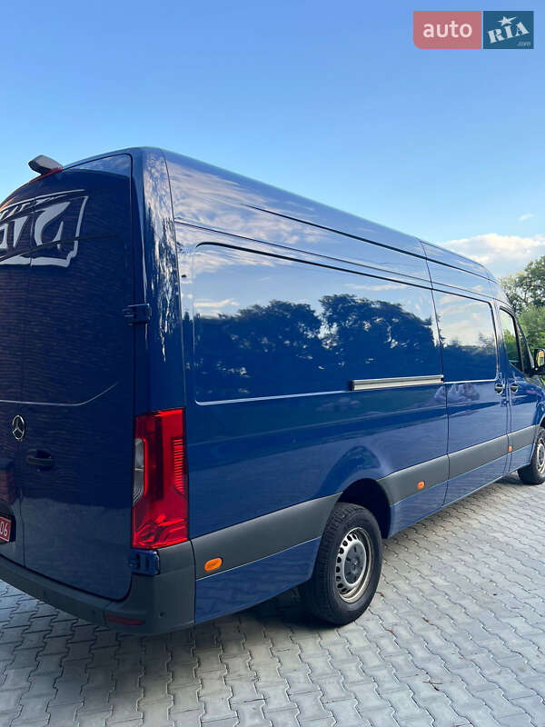 Грузовой фургон Mercedes-Benz Sprinter 2022 в Черновцах