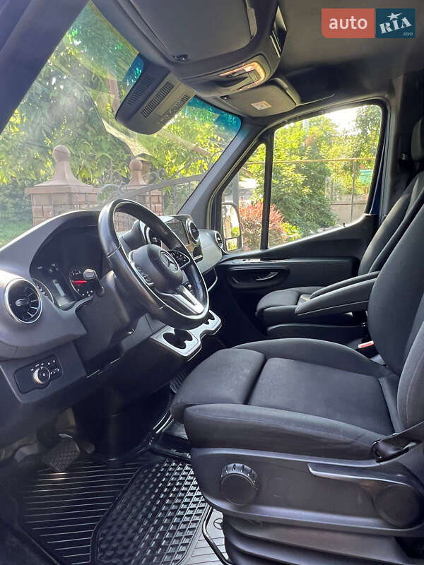 Грузовой фургон Mercedes-Benz Sprinter 2022 в Черновцах