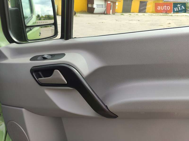 Грузовой фургон Mercedes-Benz Sprinter 2011 в Ровно