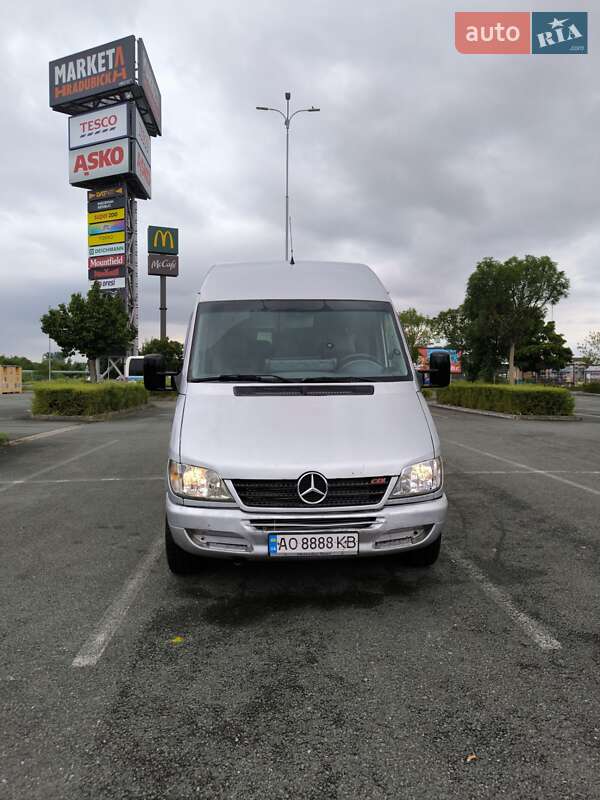 Микроавтобус Mercedes-Benz Sprinter 2005 в Сваляве