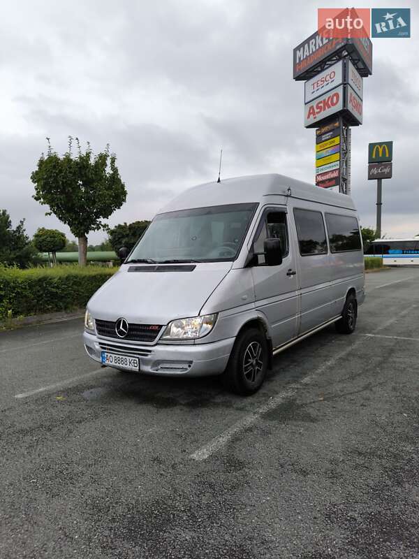 Микроавтобус Mercedes-Benz Sprinter 2005 в Сваляве