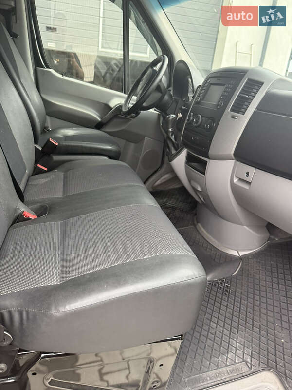 Грузовой фургон Mercedes-Benz Sprinter 2016 в Хотине