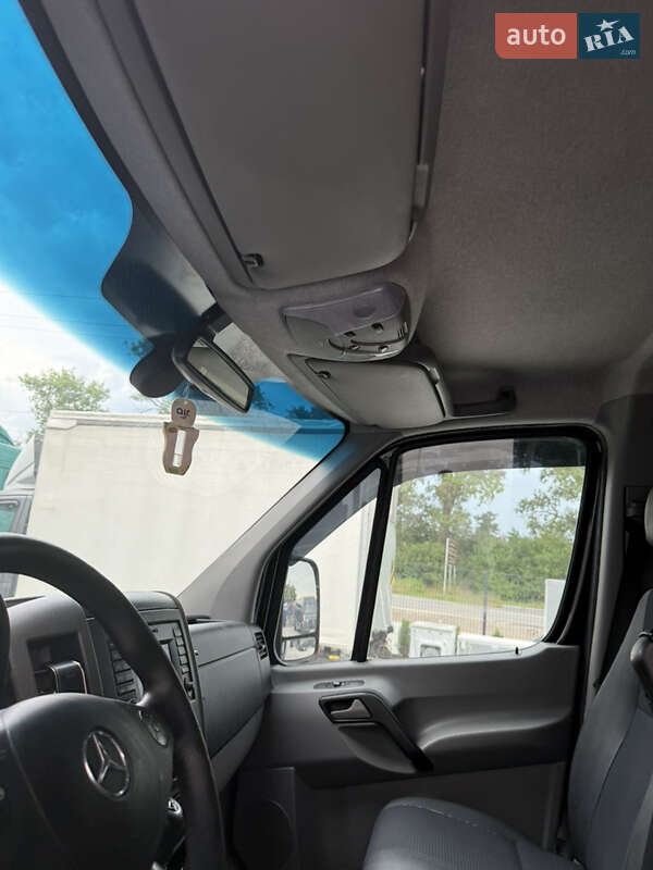 Грузовой фургон Mercedes-Benz Sprinter 2016 в Хотине