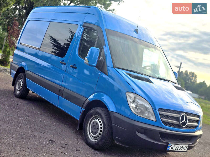 Mercedes-Benz Sprinter 2011