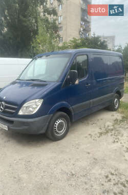 Грузовой фургон Mercedes-Benz Sprinter 2011 в 