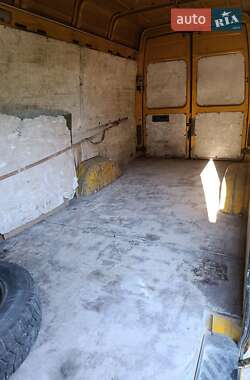 Вантажний фургон Mercedes-Benz Sprinter 2004 в  фото 5 Вантажний фургон Mercedes-Benz Sprinter 2004 в
