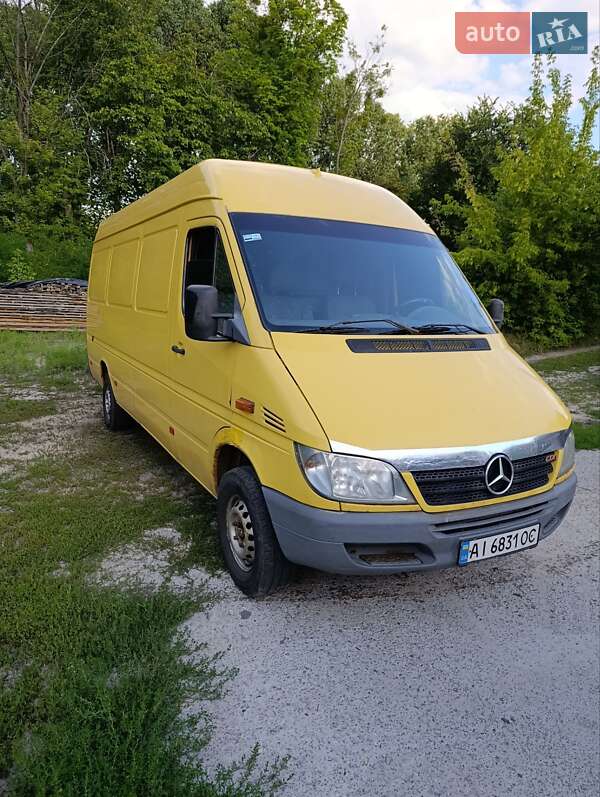 Грузовой фургон Mercedes-Benz Sprinter 2004 в Ирпене