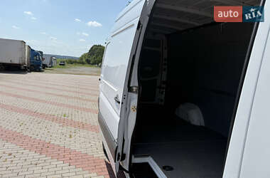 Грузовой фургон Mercedes-Benz Sprinter 2016 в 