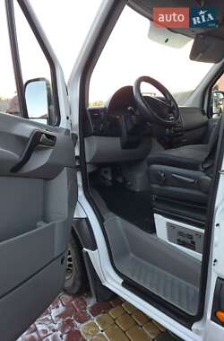 Грузовой фургон Mercedes-Benz Sprinter 2016 в  фото 14 Грузовой фургон Mercedes-Benz Sprinter 2016 в