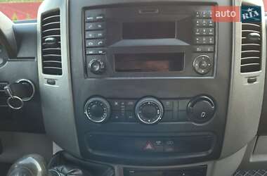 Грузовой фургон Mercedes-Benz Sprinter 2016 в  фото 17 Грузовой фургон Mercedes-Benz Sprinter 2016 в
