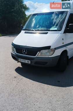 Грузовой фургон Mercedes-Benz Sprinter 2005 в 