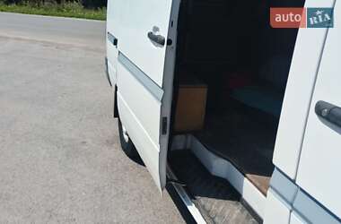 Грузовой фургон Mercedes-Benz Sprinter 2005 в 