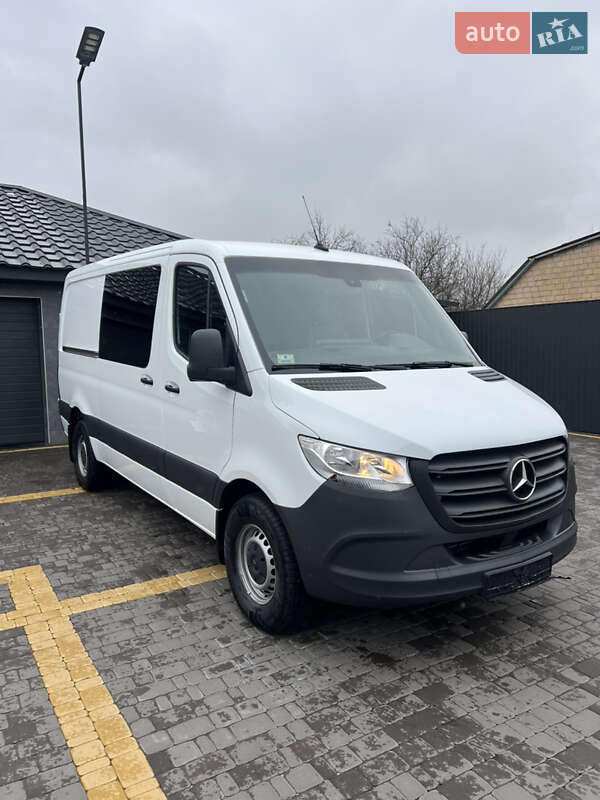 Грузопассажирский фургон Mercedes-Benz Sprinter 2021 в Киеве фото 4 Грузопассажирский фургон Mercedes-Benz Sprinter 2021 в Киеве