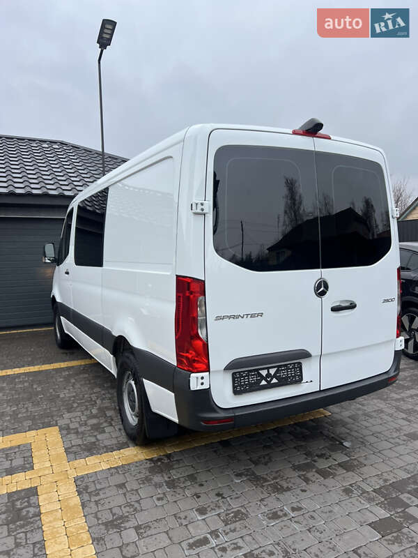 Грузопассажирский фургон Mercedes-Benz Sprinter 2021 в Киеве фото 7 Грузопассажирский фургон Mercedes-Benz Sprinter 2021 в Киеве