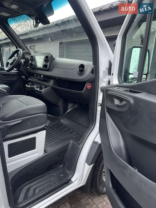 Грузопассажирский фургон Mercedes-Benz Sprinter 2021 в Киеве фото 15 Грузопассажирский фургон Mercedes-Benz Sprinter 2021 в Киеве