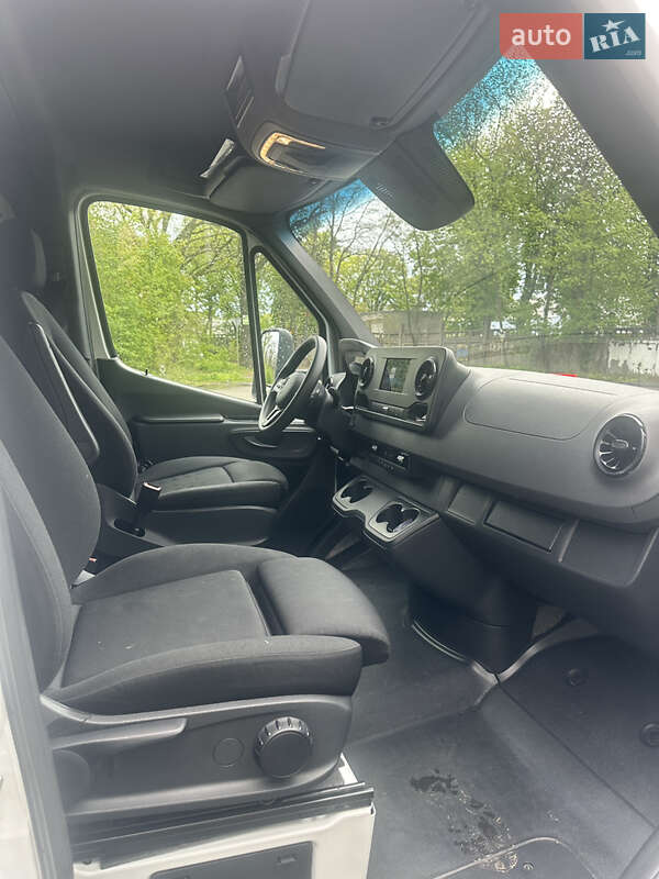 Автовоз Mercedes-Benz Sprinter 2021 в Киеве