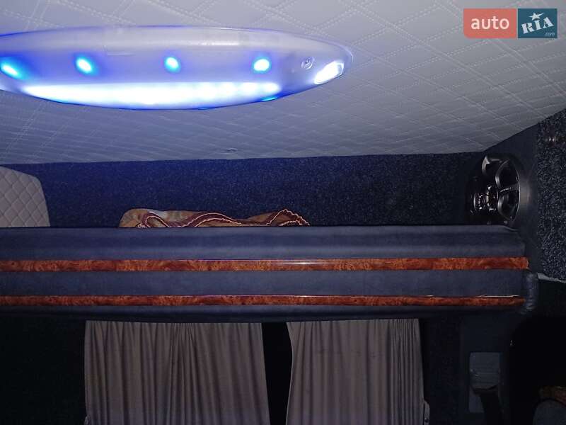 Микроавтобус Mercedes-Benz Sprinter 2006 в Вижнице