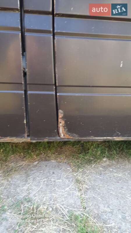 Вантажопасажирський фургон Mercedes-Benz Sprinter 1998 в Чернівцях