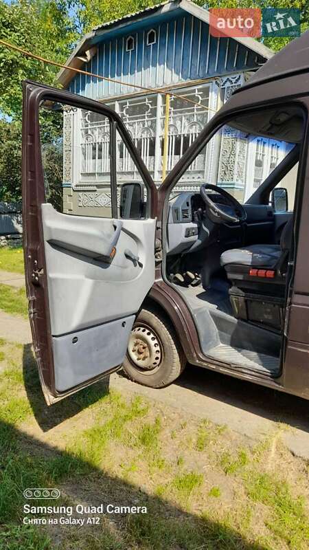 Вантажопасажирський фургон Mercedes-Benz Sprinter 1998 в Чернівцях