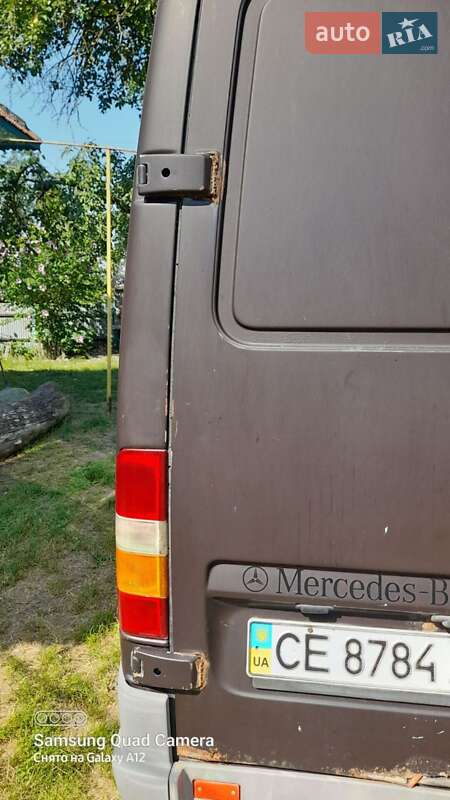 Вантажопасажирський фургон Mercedes-Benz Sprinter 1998 в Чернівцях