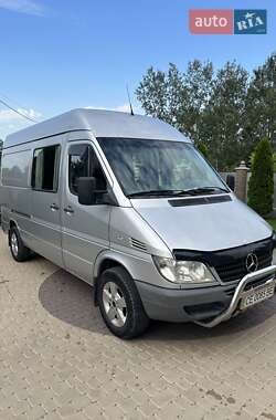 Грузопассажирский фургон Mercedes-Benz Sprinter 2006 в Новоселице