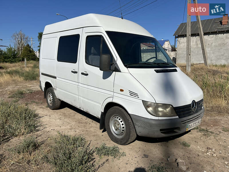 Вантажний фургон Mercedes-Benz Sprinter 2002 в Кривому Розі