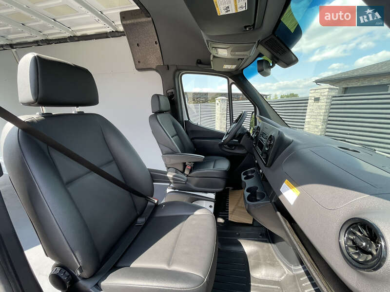 Грузовой фургон Mercedes-Benz Sprinter 2023 в Киеве