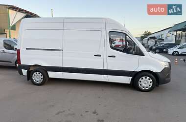 Грузовой фургон Mercedes-Benz Sprinter 2022 в 