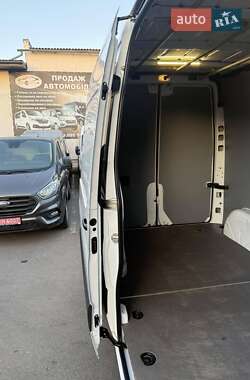 Грузовой фургон Mercedes-Benz Sprinter 2022 в 