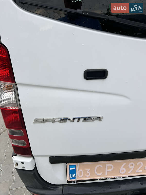 Микроавтобус Mercedes-Benz Sprinter 2016 в Косове