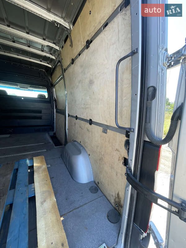 Грузовой фургон Mercedes-Benz Sprinter 2012 в Черновцах