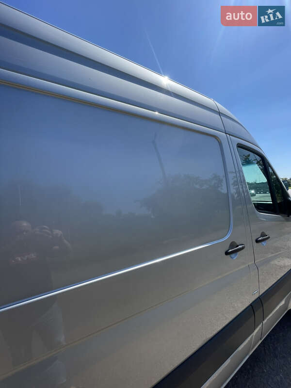 Грузовой фургон Mercedes-Benz Sprinter 2012 в Черновцах