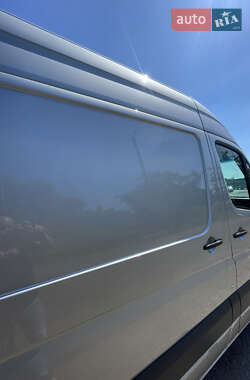 Грузовой фургон Mercedes-Benz Sprinter 2012 в 