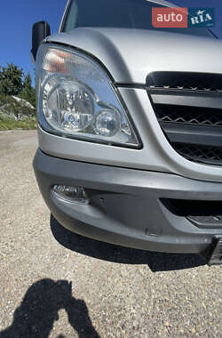 Грузовой фургон Mercedes-Benz Sprinter 2012 в 