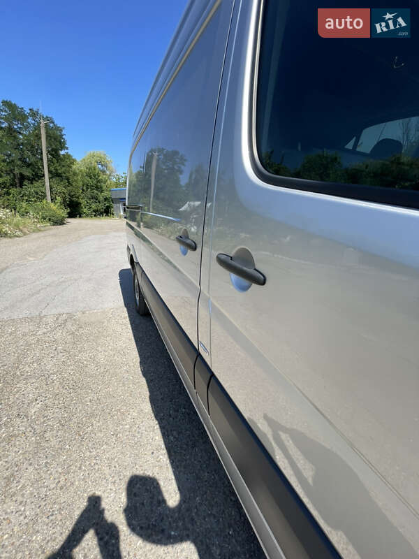 Грузовой фургон Mercedes-Benz Sprinter 2012 в Черновцах