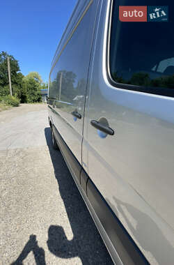 Грузовой фургон Mercedes-Benz Sprinter 2012 в 