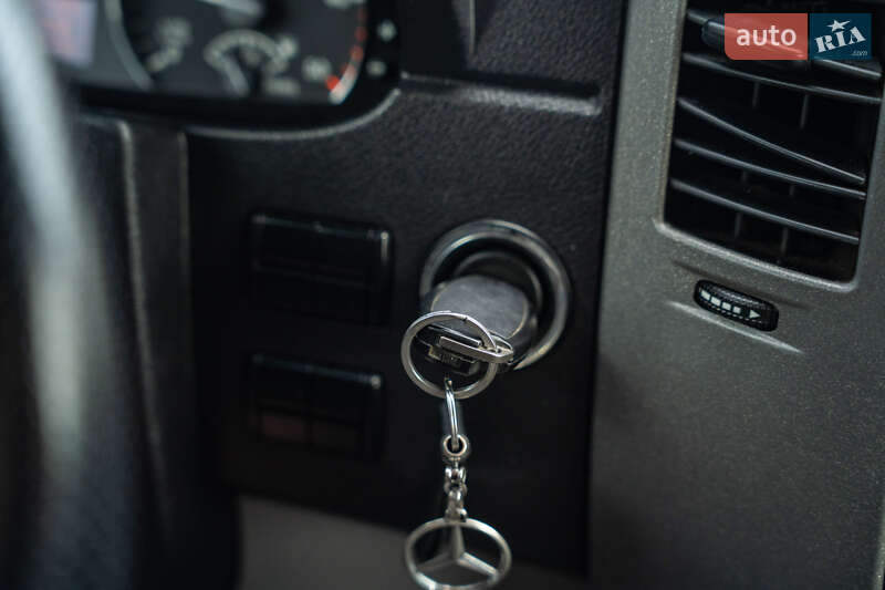 Микроавтобус Mercedes-Benz Sprinter 2015 в Черновцах фото 61 Микроавтобус Mercedes-Benz Sprinter 2015 в Черновцах