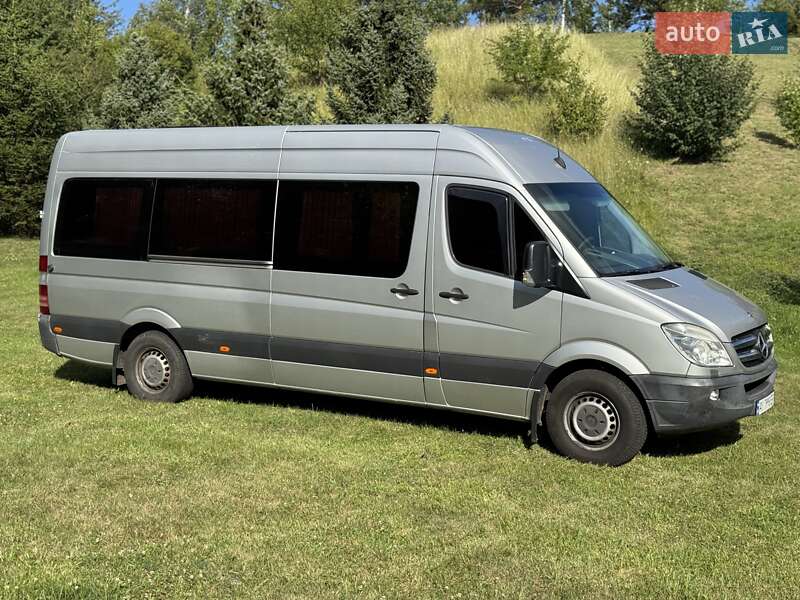 Mercedes-Benz Sprinter 2012