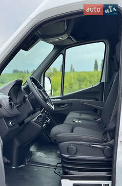 Грузовой фургон Mercedes-Benz Sprinter 2022 в 