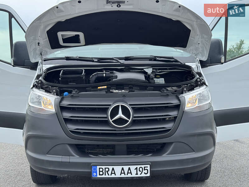Вантажний фургон Mercedes-Benz Sprinter 2022 в Рівному