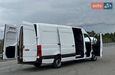 Грузовой фургон Mercedes-Benz Sprinter 2022 в 