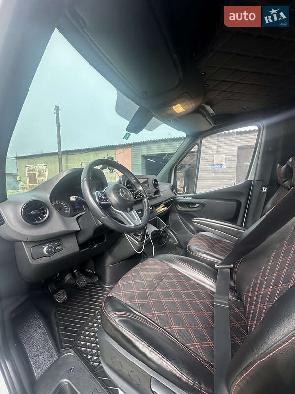 Вантажопасажирський фургон Mercedes-Benz Sprinter 2019 в Чернівцях