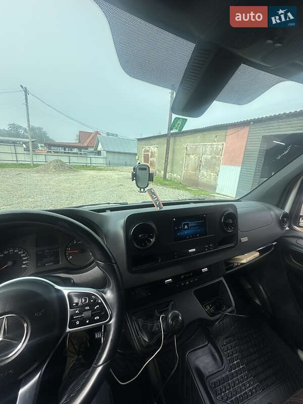 Вантажопасажирський фургон Mercedes-Benz Sprinter 2019 в Чернівцях