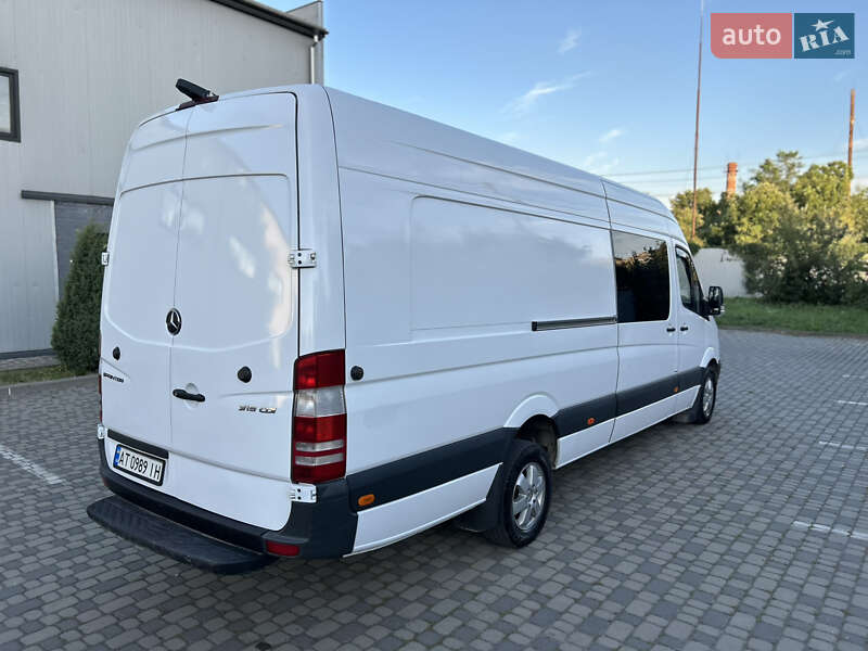 Вантажопасажирський фургон Mercedes-Benz Sprinter 2015 в Івано-Франківську