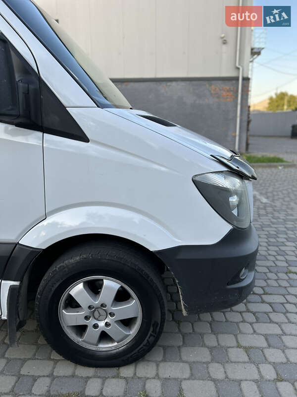 Вантажопасажирський фургон Mercedes-Benz Sprinter 2015 в Івано-Франківську